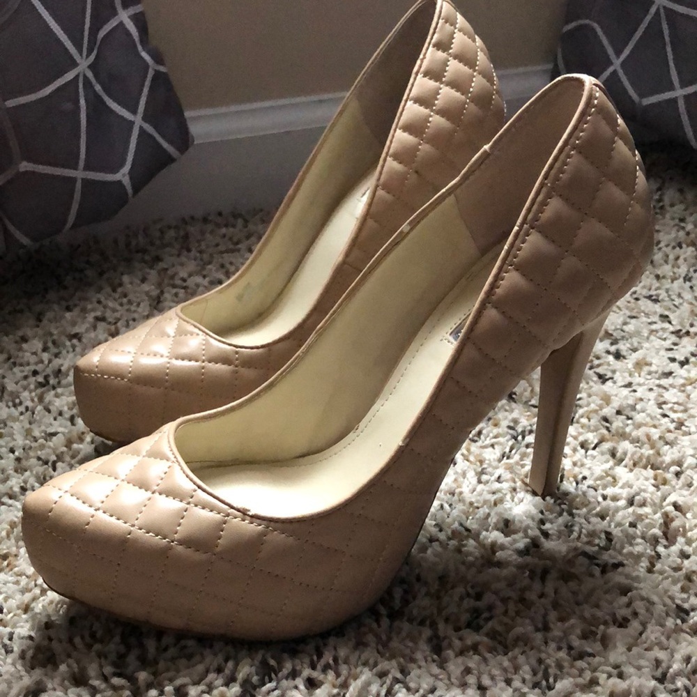 BCBG Pumps